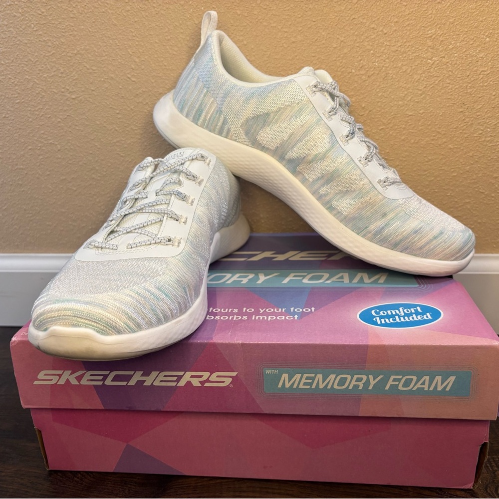 Skechers Women's vapor foam shoe